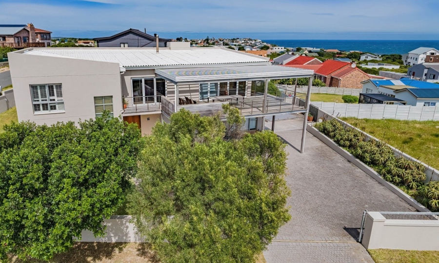 4 Bedroom Property for Sale in De Kelders Western Cape